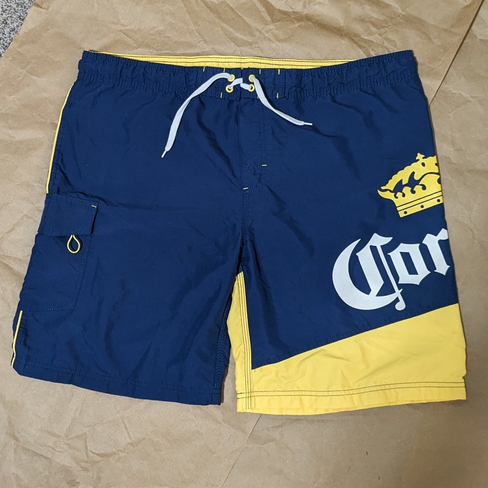 Corona Shorts